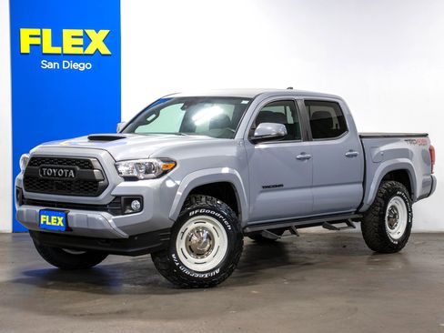 Used 2019 Toyota Tacoma TRD Sport w/ Technology Package AWD/4WD image 1