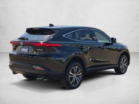 Used 2021 Toyota Venza LE w/ Carpet Mat Package (TMS) AWD/4WD image 5