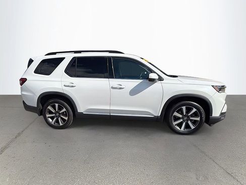 Used 2023 Honda Pilot Elite image 2