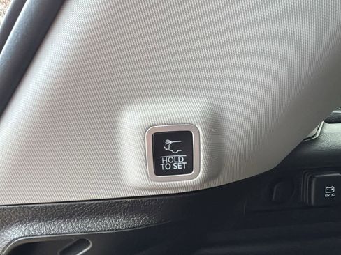 Used 2023 Jeep Grand Cherokee 4WD 4xe image 33