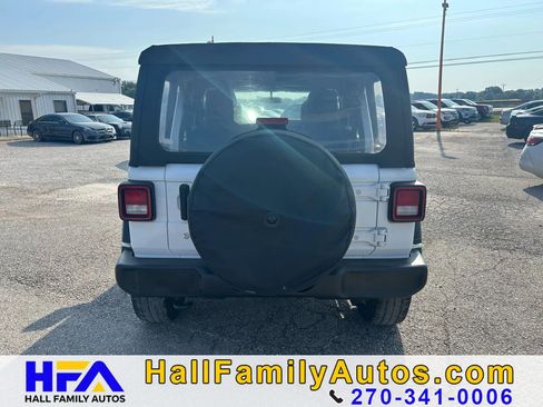 Used 2018 Jeep Wrangler Unlimited Sport image 4