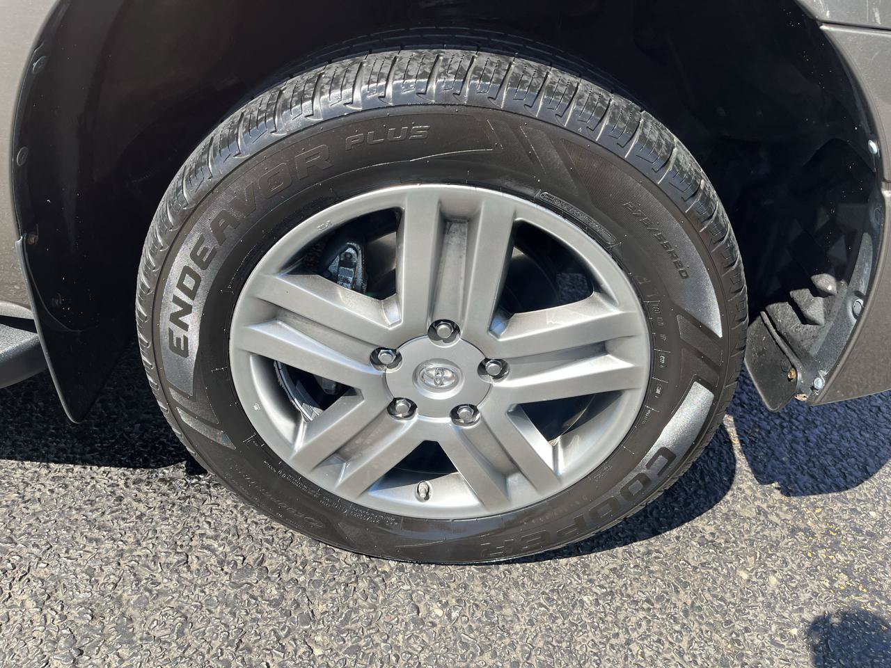 Used 2012 Toyota Tundra Limited AWD/4WD image 11