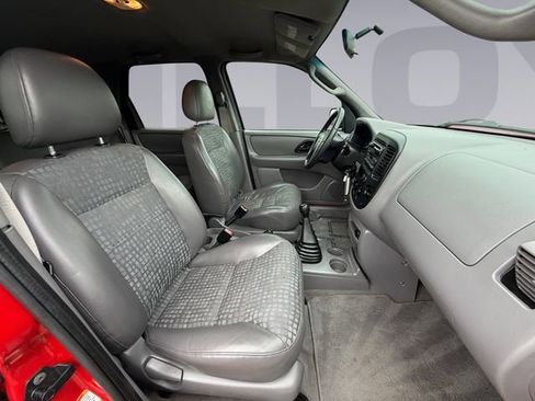 Used 2002 Ford Escape XLS AWD/4WD image 17