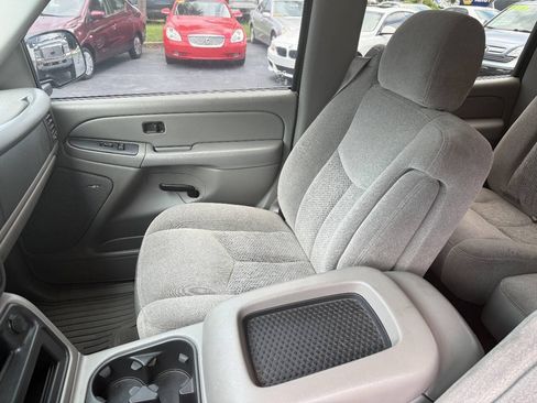 Used 2006 Chevrolet Avalanche Z71 w/ Sun And Sound Package AWD/4WD image 7