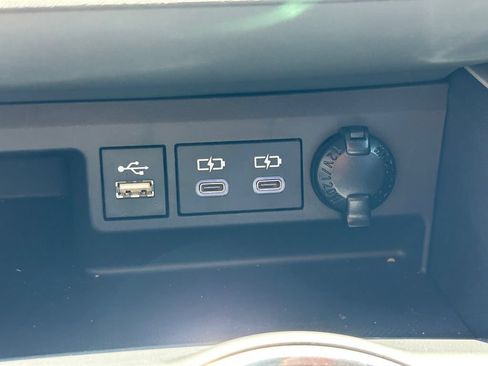 Used 2025 Toyota Highlander XSE AWD/4WD image 32