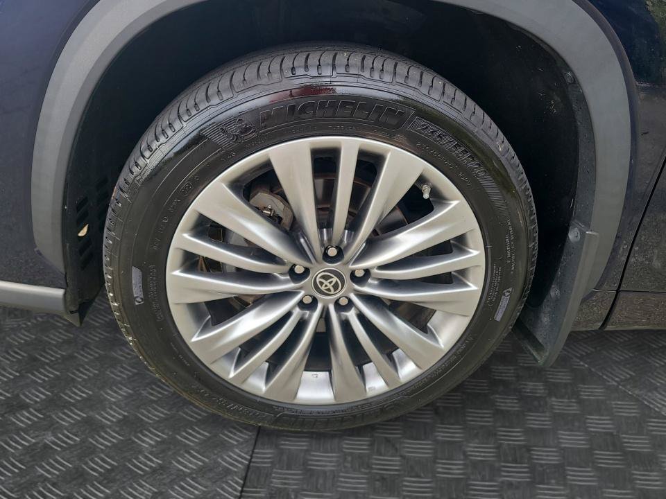 Used 2021 Toyota Highlander Platinum AWD/4WD image 27