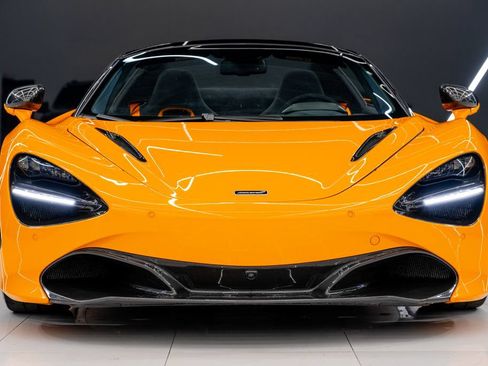 Used 2020 McLaren 720S Spider RWD image 3