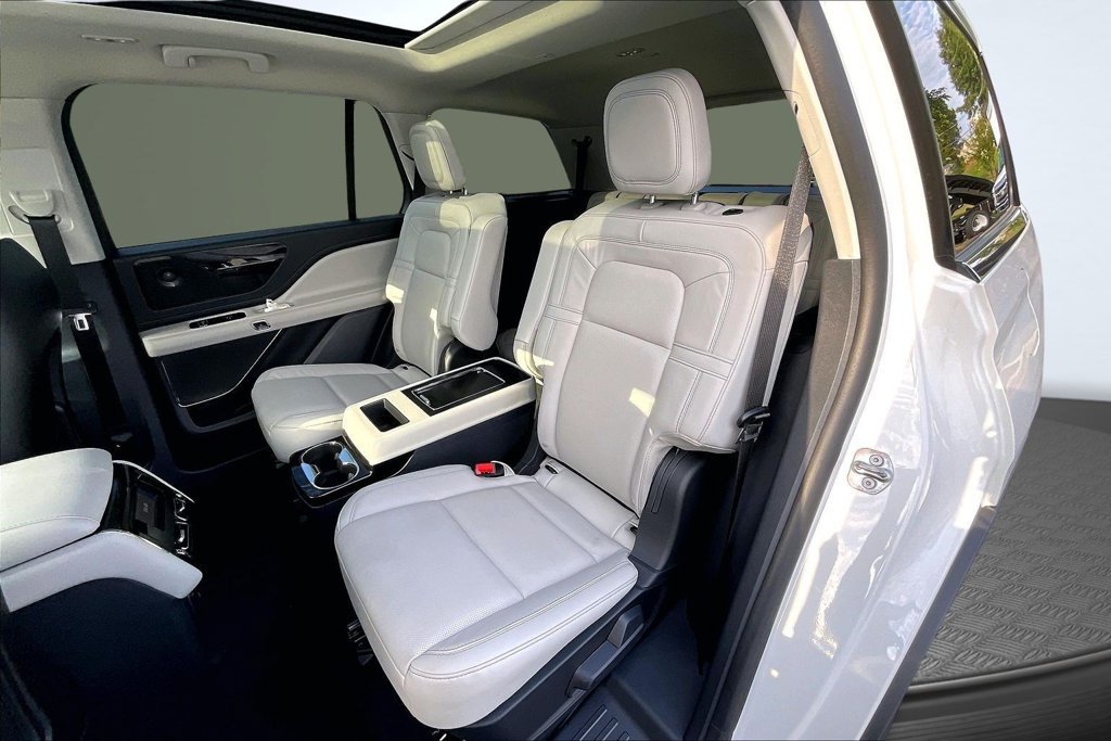 Used 2026 Lincoln Aviator Reserve RWD image 23