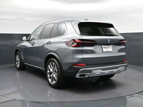 New 2026 BMW X5 sDrive40i image 5