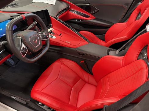 Used 2025 Chevrolet Corvette Stingray Premium Conv w/ Z51 Performance Package image 7