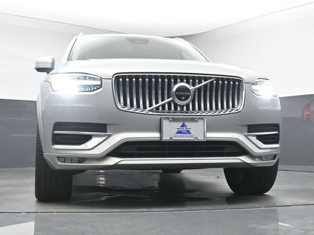 Used 2024 Volvo XC90 B6 Plus w/ Protection Package Premier AWD/4WD image 11