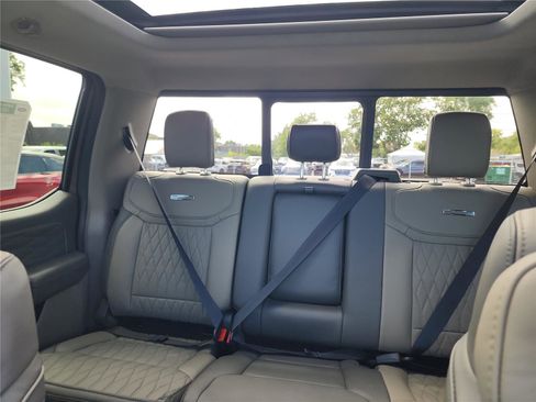 New 2026 Ford F250 Platinum image 16