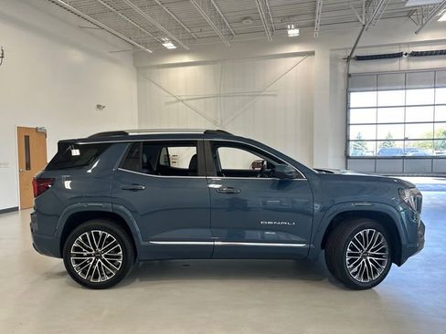Used 2026 GMC Terrain Denali AWD/4WD image 5