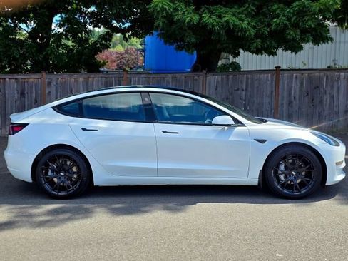Used 2021 Tesla Model 3 Long Range AWD/4WD image 14