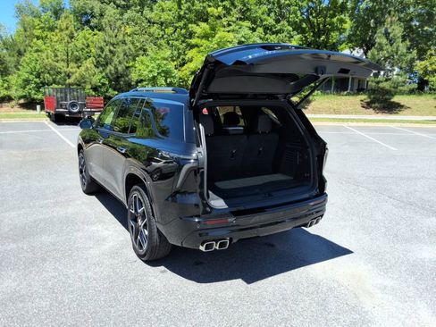Certified 2026 Chevrolet Traverse High Country FWD image 15