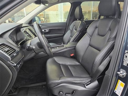 Used 2020 Volvo XC90 T8 Momentum w/ Protection Package image 23
