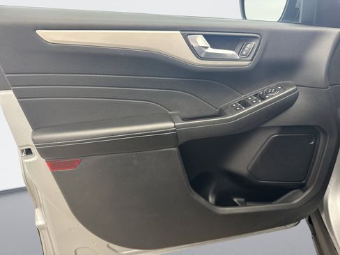 Used 2021 Ford Escape SE w/ Convenience Package image 9