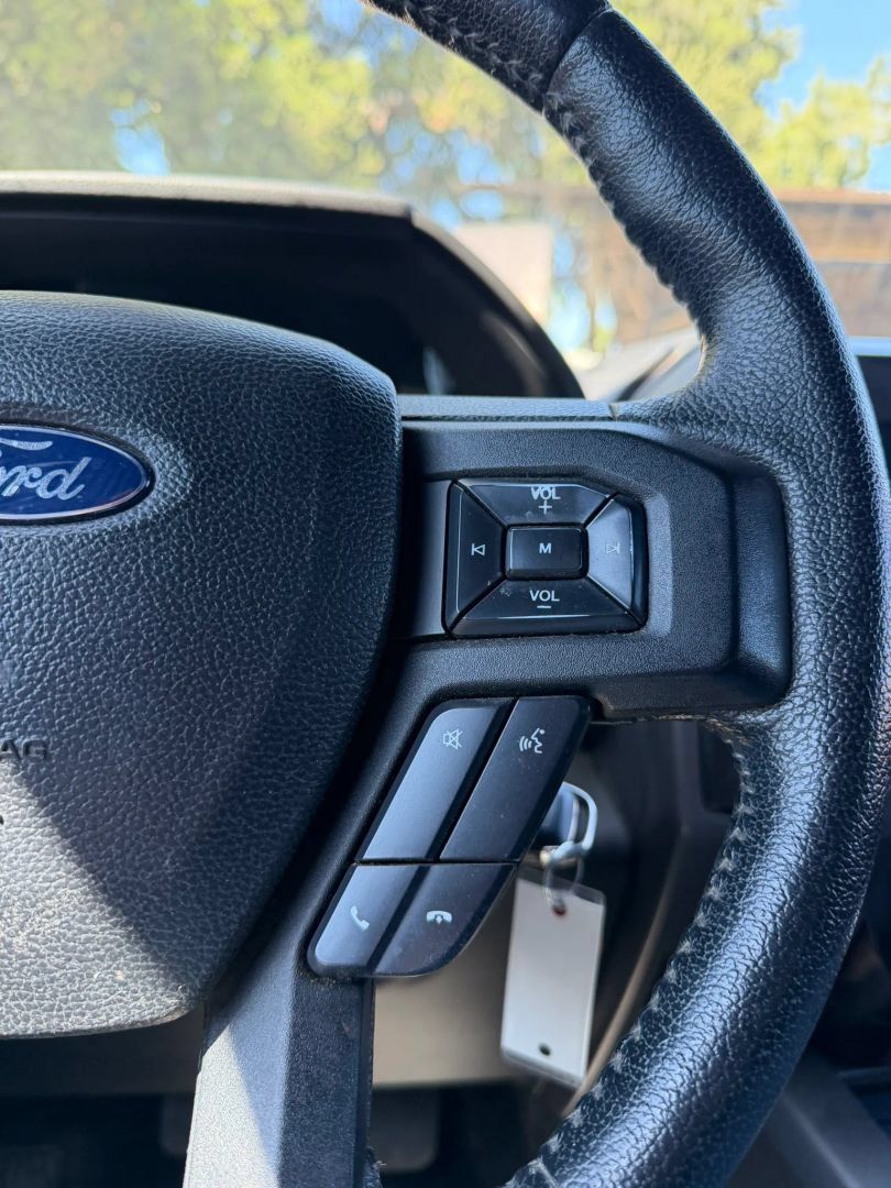 Used 2015 Ford F150 XLT w/ Equipment Group 302A Luxury AWD/4WD image 22