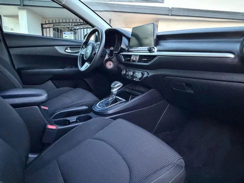 Used 2021 Kia Forte LXS image 5