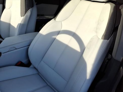 New 2026 Cadillac Optiq Luxury 1 image 14