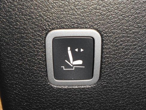 New 2026 Chrysler Pacifica Select image 23