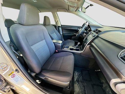 Used 2016 Toyota Camry LE image 25
