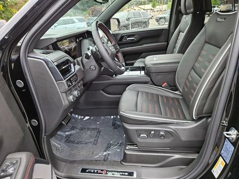 New 2026 GMC Yukon XL AT4 Ultimate AWD/4WD image 21