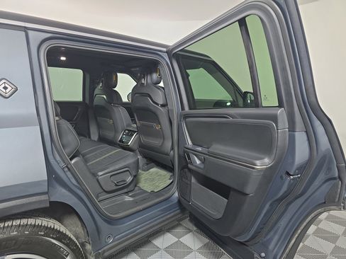 Used 2024 Rivian R1S Adventure AWD/4WD image 19