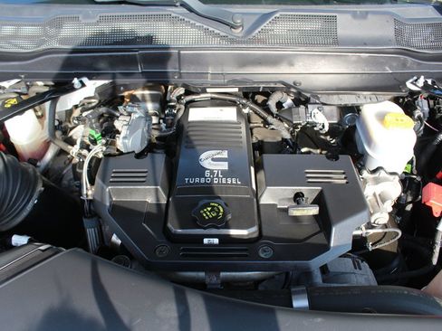 Used 2024 RAM 2500 Tradesman w/ Snow Chief Group AWD/4WD image 32