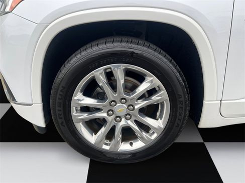 Used 2020 Chevrolet Traverse High Country image 14