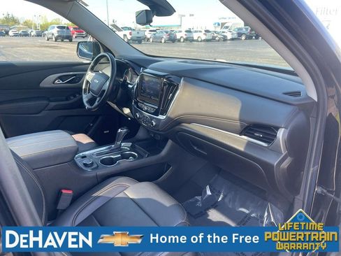 Used 2020 Chevrolet Traverse LT w/ LT Premium Package FWD image 31