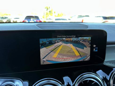 Certified 2022 Mercedes-Benz GLB 250 image 25