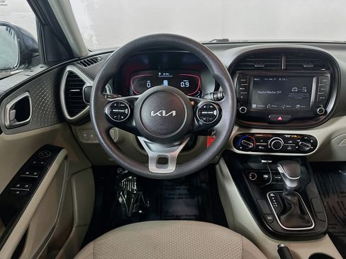 Certified 2023 Kia Soul LX w/ LX Technology Package image 20