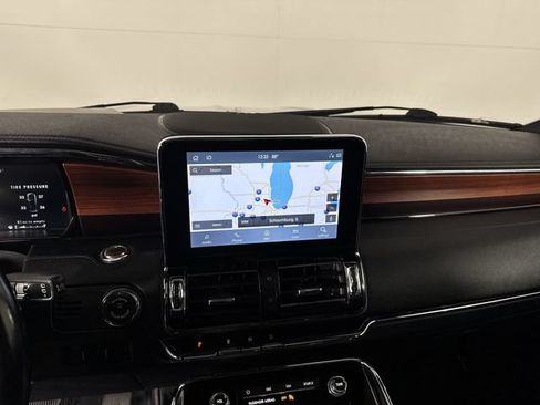 Used 2021 Lincoln Navigator Reserve AWD/4WD image 7