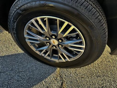 New 2026 Chevrolet Traverse LT image 11