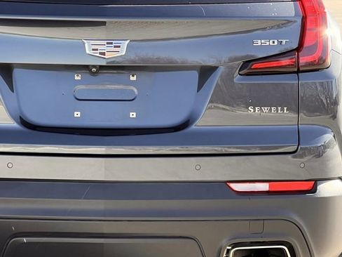 Certified 2021 Cadillac XT4 Luxury w/ Cold Weather Package image 6