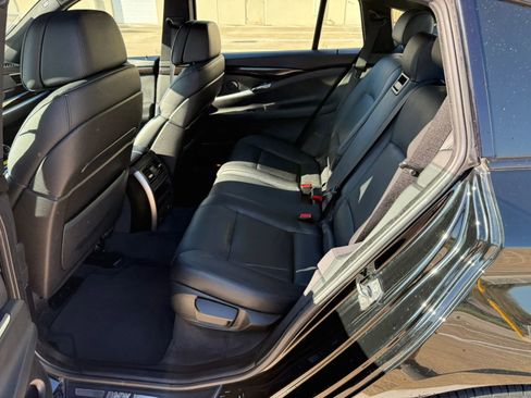 Used 2013 BMW 535i Gran Turismo RWD image 16