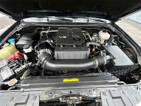 Used 2021 Nissan Frontier PRO-4X w/ Pro-4x Utility Package image 16