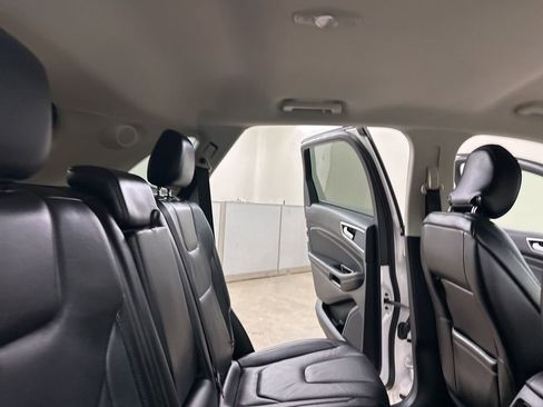 Used 2016 Ford Edge Titanium w/ Technology Package image 23