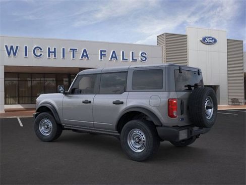 New 2025 Ford Bronco Base image 4