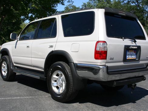 Used 1998 Toyota 4Runner SR5 AWD/4WD image 6