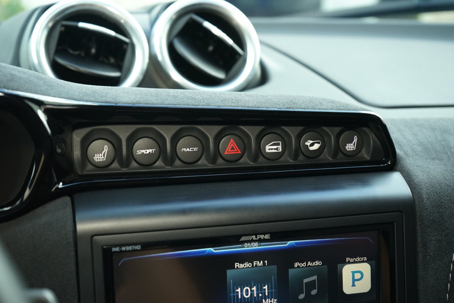 Used 2020 Lotus Evora RWD image 16