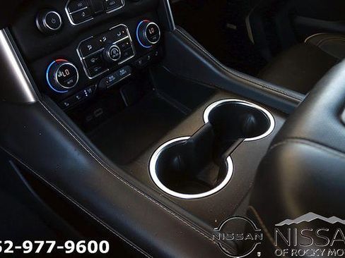 Used 2023 Chevrolet Suburban Premier RWD image 23