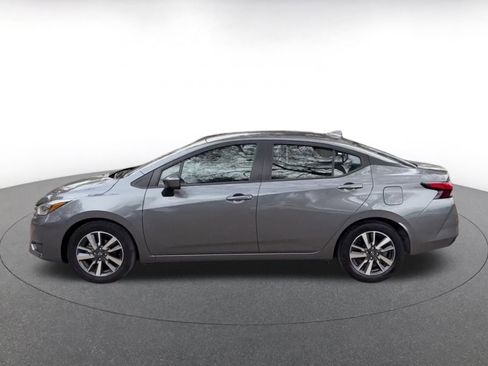 Used 2025 Nissan Versa SV FWD image 9