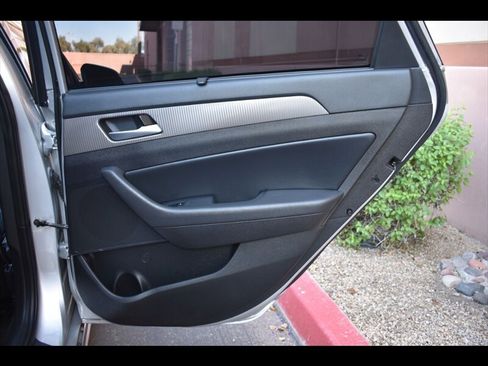 Used 2019 Hyundai Sonata Limited image 29