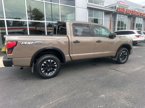 Used 2021 Nissan Titan PRO-4X w/ Pro-4x Convenience Package AWD/4WD image 3