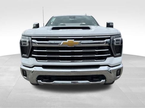 New 2026 Chevrolet Silverado 2500 LTZ w/ LTZ Convenience Package image 3