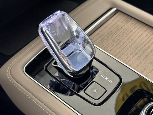 New 2026 Volvo XC90 B6 Plus w/ Protection Package Premier image 22