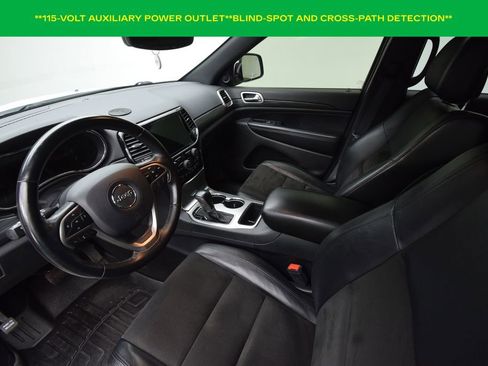 Used 2020 Jeep Grand Cherokee Altitude image 11