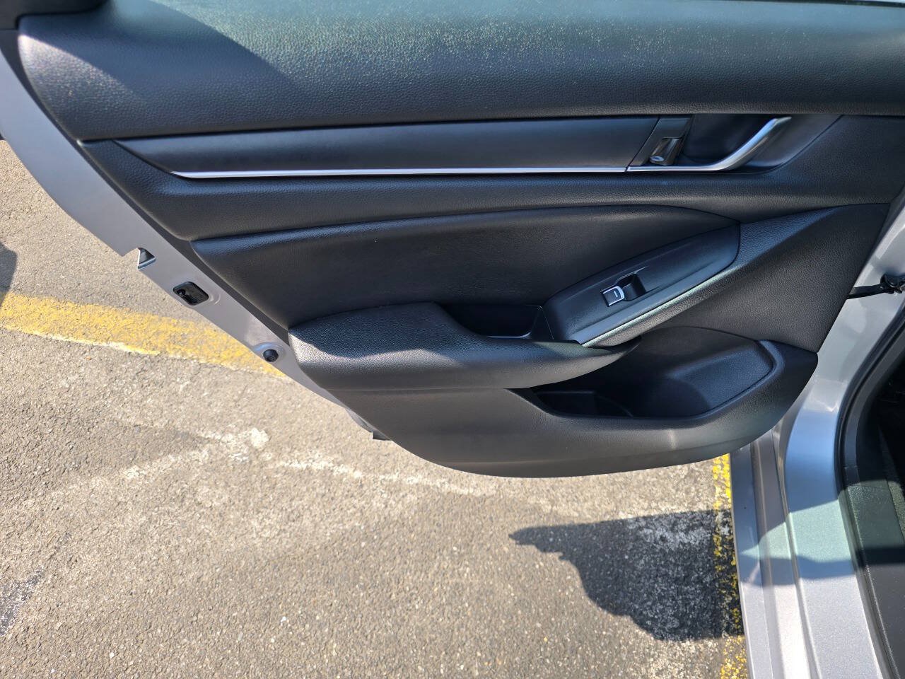 Used 2019 Honda Accord LX image 23